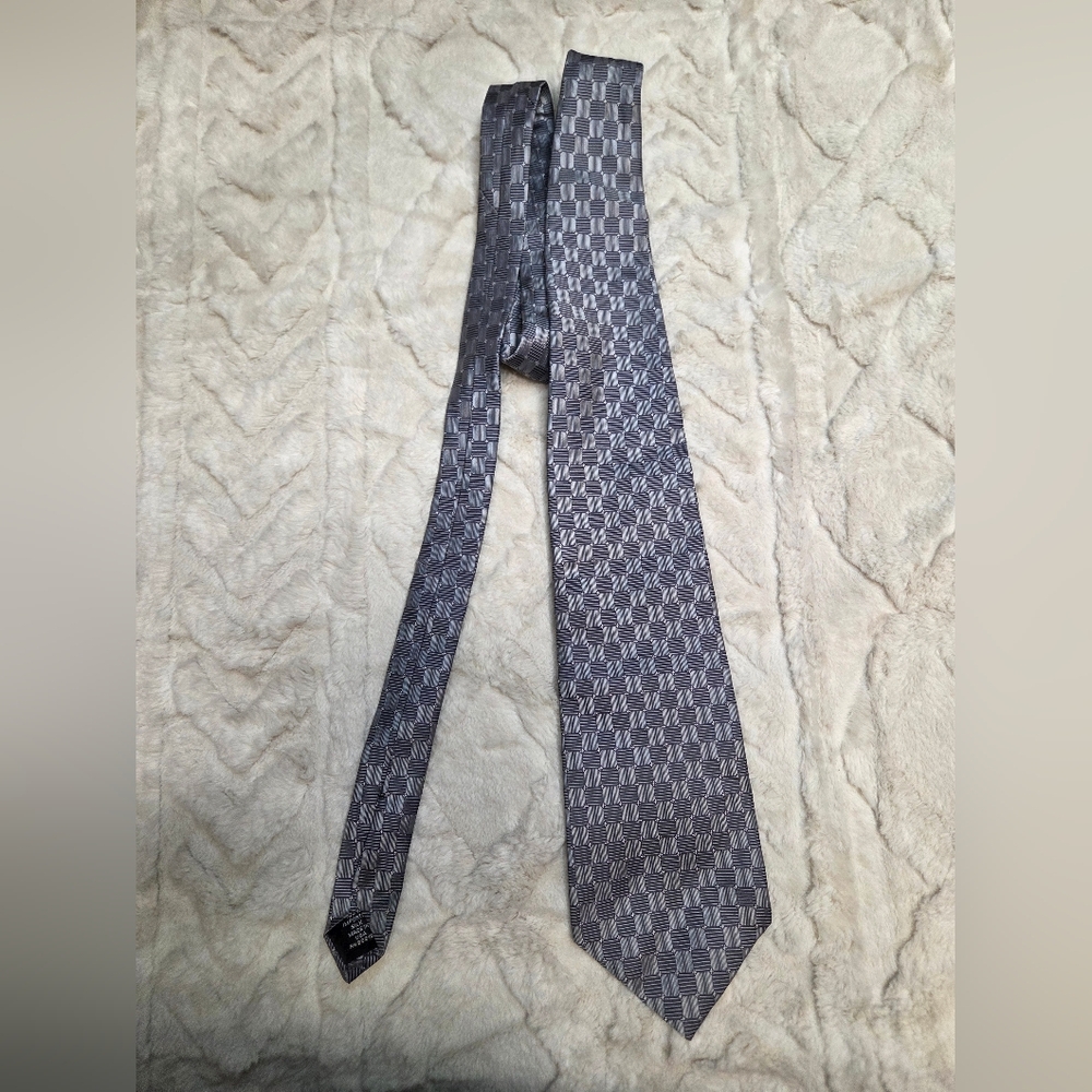 Silk Aviano-Gray Geometric Patterned‎ Tie